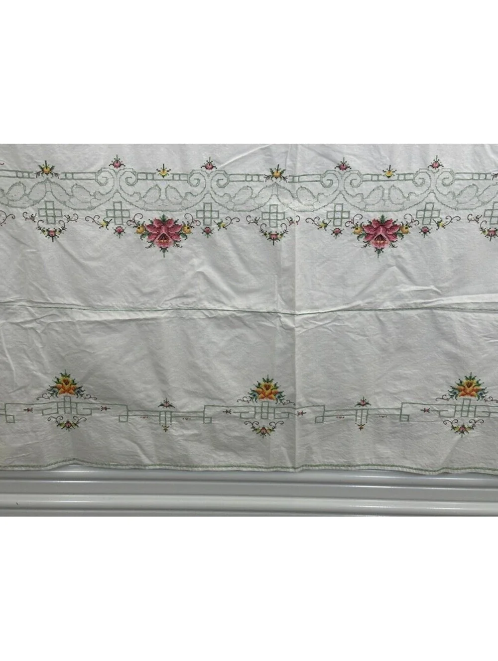 Vintage Geometric Floral Embroidery Cross Stitch Flowers Tablecloth Topper 63x96